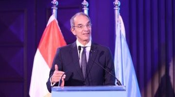 وزير الاتصالات: 30 ألف متخصص فى الذكاء الاصطناعى