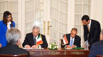 مصر وإيطاليا توقعان مذكرة تفاهم.. الطاقة وتصدير العمالة بمقدمة مجالات التعاون