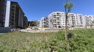 وزير الإسكان يتفقد كومبوند “مزارين” والممشى السياحى والمنطقة الترفيهية بالعلمين الجديدة