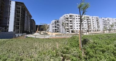 وزير الإسكان يتفقد كومبوند “مزارين” والممشى السياحى والمنطقة الترفيهية بالعلمين الجديدة