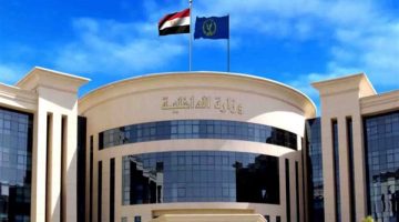 أجهزة الأمن تضبط شخصا يروج لبيع شهادات جامعية مزورة على فيسبوك