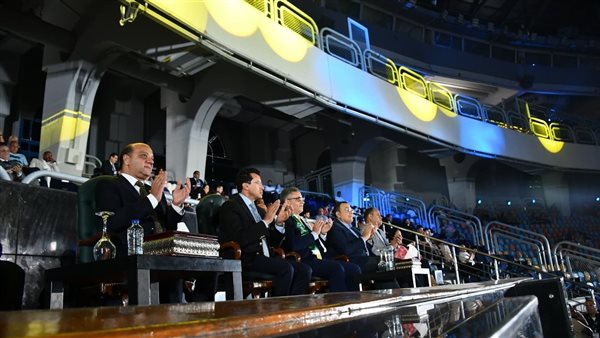 وزير الرياضة يفتتح بطولة كأس العالم للجمباز الفني ويشيد بالاتحاد المصري