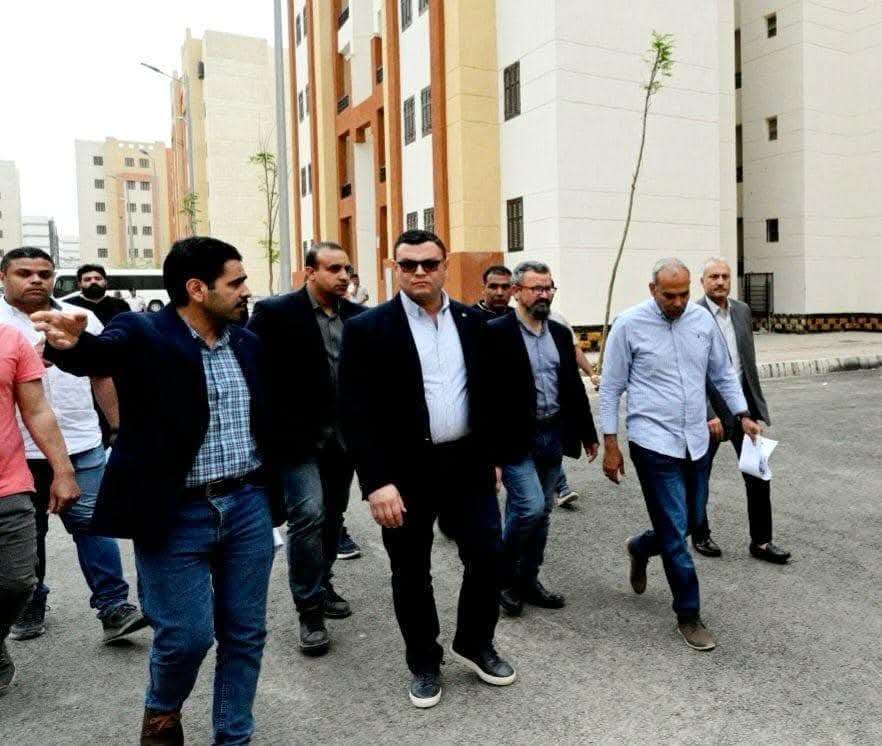 بالصور.. جولة تفقدية لوزير الإسكان بعدد من مشروعات السكنية بمدينة العبور الجديدة
