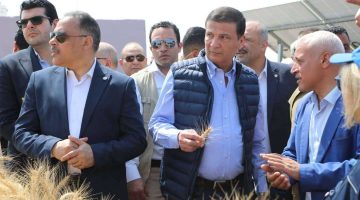 وزير الزراعة يفتتح موسم حصاد القمح بالشرقية ويشدد على دعم المزارعين