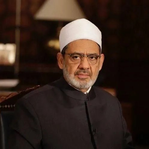 شيخ الأزهر يطمئن هاتفياً على الدكتور أحمد عمر هاشم بعد وعكة صحية
