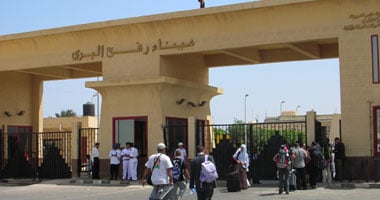 استمرار فتح ميناء رفح البرى من الجانب المصرى لليوم الـ39 على التوالى