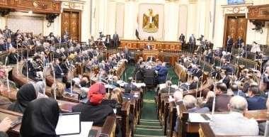 «صحة النواب» تقِر سنةَ تدريبٍ إلزامية لخريجي الصيدلة، والاختبار شرط للترخيص