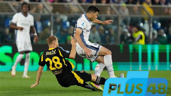 ليلة حسم الدوري الإيطالي.. إنتر ميلان يتفوق على كومو بالشوط الأول