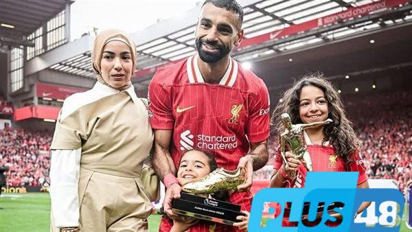 وزير الرياضة يهنئ محمد صلاح بتتويجه هدافاً وأفضل صانع أهداف في الدوري الإنجليزي