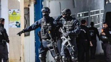 الاحتلال يعتقل 4 إسرائيليين بتهمة مساعدة فلسطينيين في الضفة الغربية