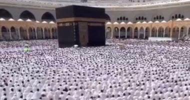 خطيب الحرم المكي يحث الحجاج على الالتزام.. ويشدد: لا حج دون تصريح
