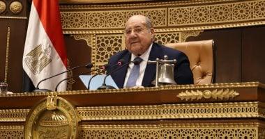رئيس الشيوخ يرفع الجلسة العامة بعد الموافقة على خطة تنمية مصر 2025/26