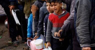جيش الاحتلال يعلن إدخال 5 شاحنات تحمل مساعدات إنسانية إلى غزة