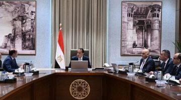 رئيس الوزراء يستعرض جهود تعزيز استدامة جهاز تنمية المشروعات المتوسطة والصغيرة