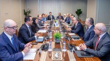 رئيس اقتصادية قناة السويس يجتمع بقيادات MAERSK العالمية