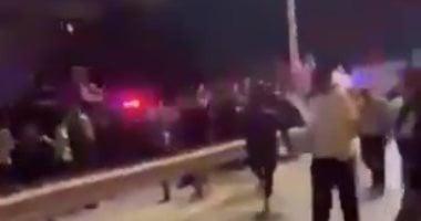 الميليشيات المسلحة فى طرابلس تطلق الرصاص على متظاهرين يطالبون بإسقاط الدبيبة.. فيديو