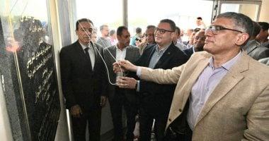 وزير الإسكان ومحافظ الجيزة يفتتحان المرحلة الأولى من محطة مياه الشرب بأوسيم