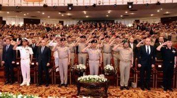 وزير الدفاع يشهد مناقشة البحث الرئيسى لهيئة البحوث العسكرية.. فيديو