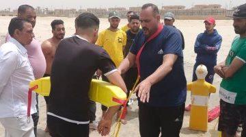 إجراء الاختبارات للمتقدمين لوظيفة عامل إنقاذ لتشغيل شاطئ المنصورة الجديدة