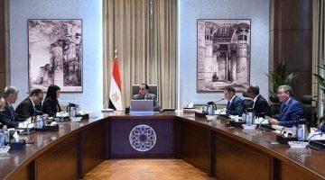 رئيس الوزراء يتابع جهود توفير مياه الشرب للمواطنين في البحر الأحمر