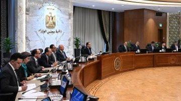 رئيس الوزراء يجتمع مع رئيس “جيتور” العالمية لتوطين طرازات السيارات فى مصر