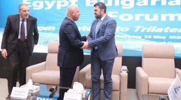 كامل الوزير: وزارة النقل تنفذ خطة تطوير للبنية التحتية بـ 2 تريليون جنيه