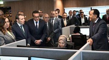 رئيس الوزراء يستعرض تجربة حية لتلقى هيئة الإسعاف شكوى من أحد المواطنين