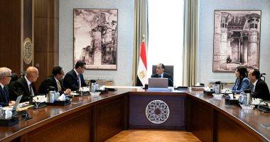مدبولى يتابع الموقف التنفيذى لمنظومة مياه الشرب والصرف بمدن شرق وغرب القاهرة
