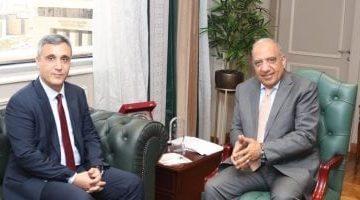 وزير الكهرباء يستقبل سفير الجزائر بالقاهرة لبحث سبل التعاون بين البلدين