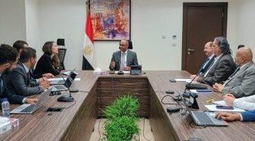 نائب وزير الإسكان يستقبل بعثة الوكالة الفرنسية للتنمية لبحث مجالات التعاون