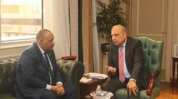 وزير الكهرباء يبحث مع وزير النفط والطاقة السوداني سبل التعاون