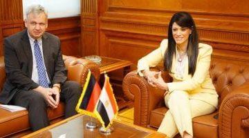 المشاط تعقد اجتماعًا مع السفير الألماني لبحث تعزيز العلاقات الاقتصادية المصرية الألمانية