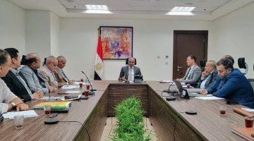 نائب وزير الاسكان يتابع الموقف التنفيذى لمشروع إنشاء محطة مياه منشأة القناطر