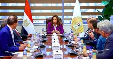 وزيرة التنمية المحلية تتابع ملفات الأحوزة العمرانية ومخططات المدن والقرى