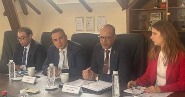 وزير العمل يبحث مع مدير هيئة التوظيف الصربية فتح سوق العمل أمام العمالة المصرية