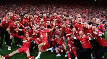 صلاح يواصل تحقيق الإنجازات.. 25 رقمًا في مسيرة تتويج ليفربول بالدوري الإنجليزي