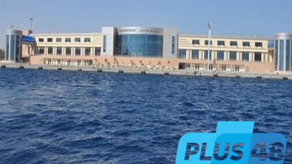 الأمواج وصلت لـ4 أمتار.. إغلاق ميناء الغردقة البحري لسوء الأحوال الجوية