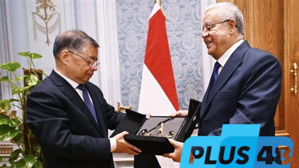 المستشار الدكتور حنفي جبالي يستقبل عضو المكتب السياسي للحزب الشيوعي الصيني