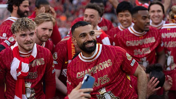 محمد صلاح ينافس على جائزة أفضل لاعب في الدوري الإنجليزي