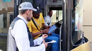 منصة “أرشدني” تعزز من خدمات مركز إرشاد الحافلات الناقلة لحجاج الخارج