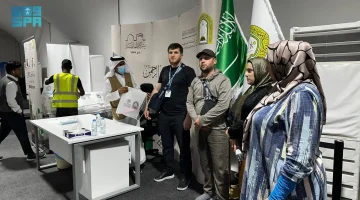 “الشؤون الإسلامية” تبدأ استقبال أول وفود الحجاج عبر منفذ البطحاء
