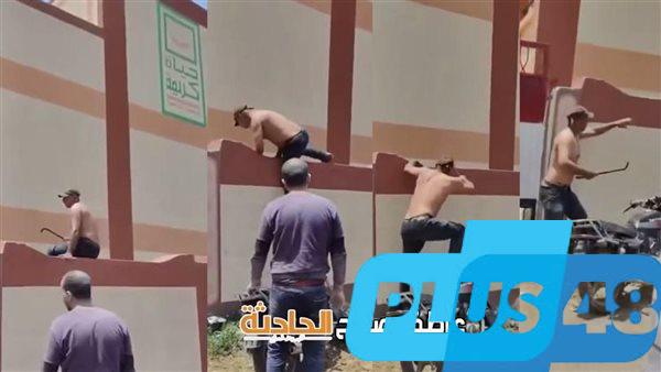 مديرية تعليم دمياط تكشف حقيقة اقتحام بلطجي مدرسة أولاد حمام الإعدادية (فيديو)