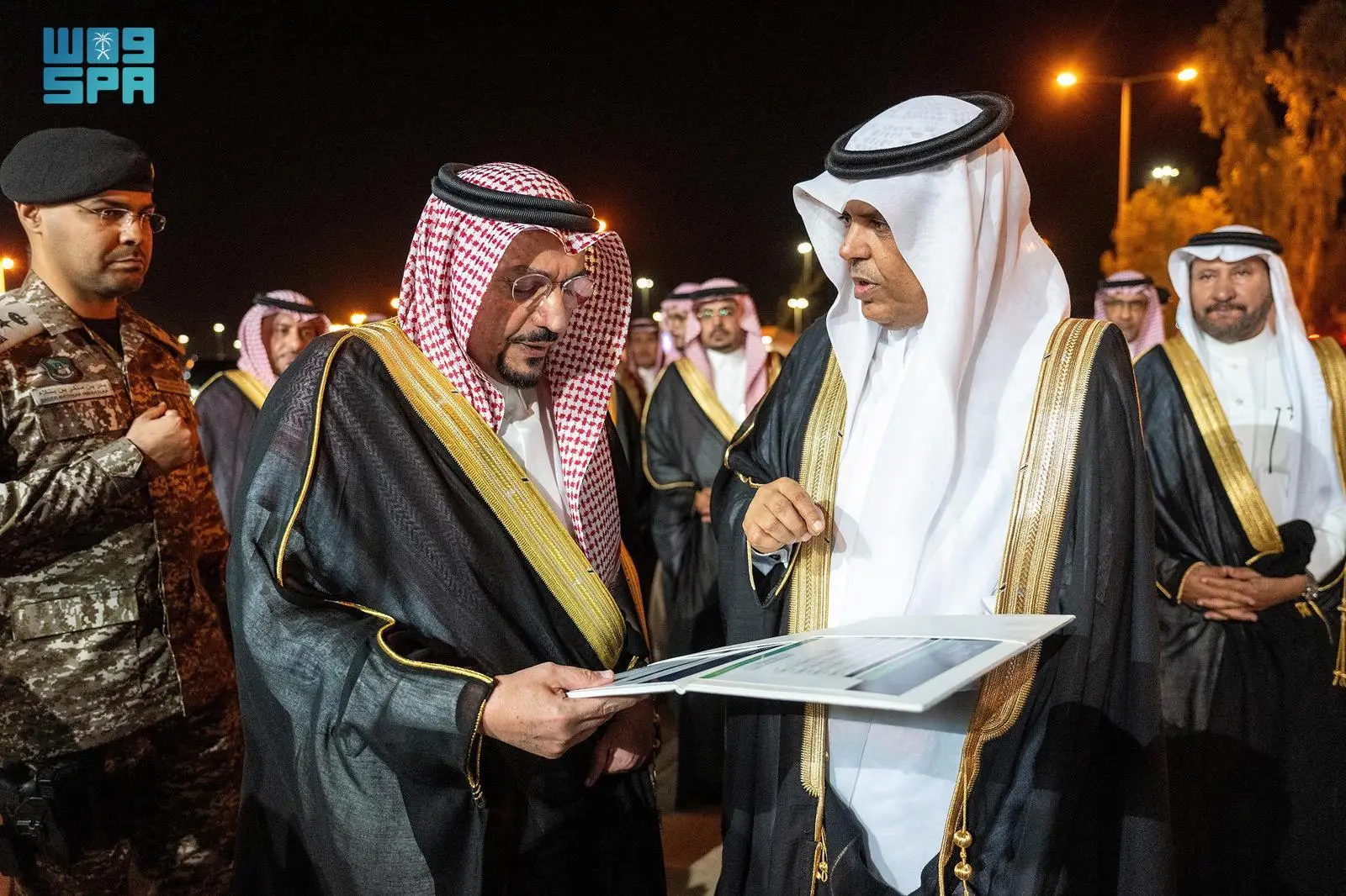 أمير القصيم يتفقد مدينة حجاج البر بالمنطقة ويشيد بالجهود المبذولة لخدمة ضيوف الرحمن