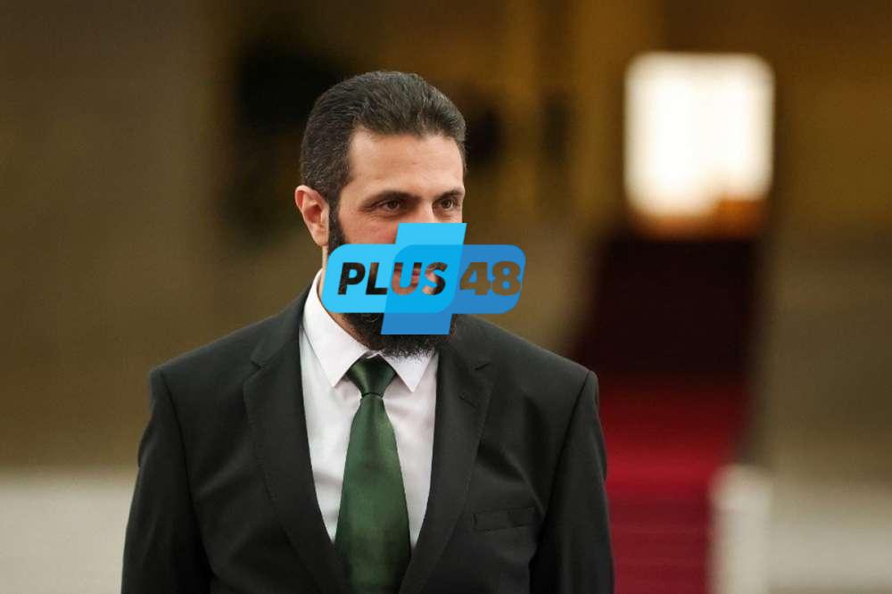 ترامب يرفع العقوبات عن سوريا ويلتقي أحمد الشرع غدًا في الرياض