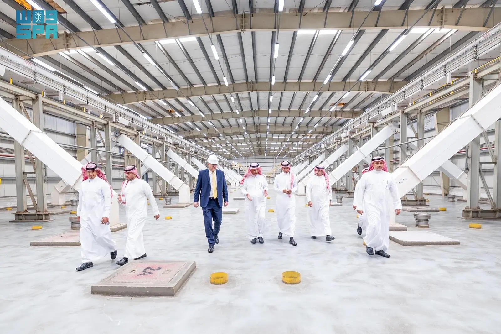 في إطار الاستعدادات لموسم #حج_1446هـ .. محافظ “الأمن الغذائي” يتفقد جاهزية الصوامع التخزينية وشركات المطاحن في #مكة