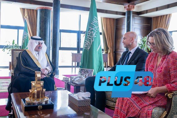 #أمير_تبوك يستقبل القنصل العام الفرنسي ويستعرضان الموضوعات ذات الاهتمام المشترك