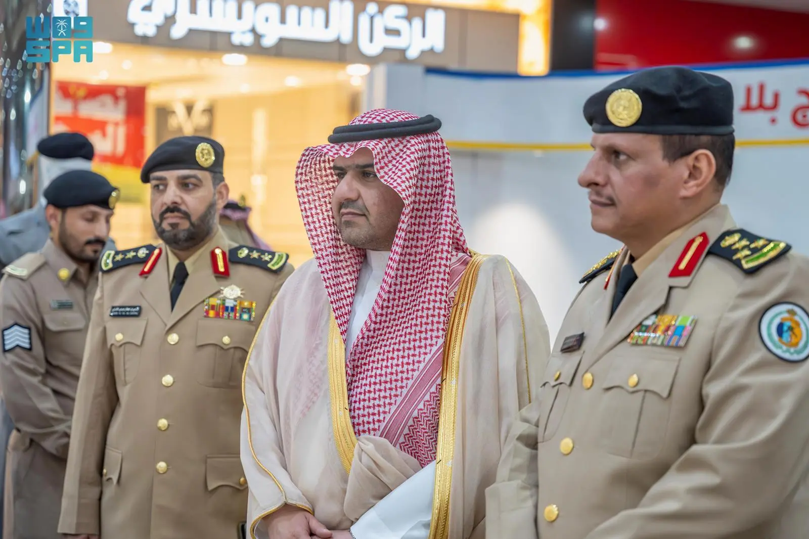 وكيل إمارة الجوف للشؤون الأمنية المكلف يزور المعرض المتنقل “لا حج بلا تصريح” في مدينة #سكاكا