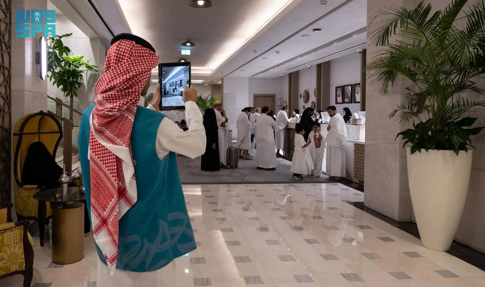 “السياحة” تشدد على مرافق الضيافة في #مكة بضرورة الالتزام بتقديم أفضل الخدمات للحجاج