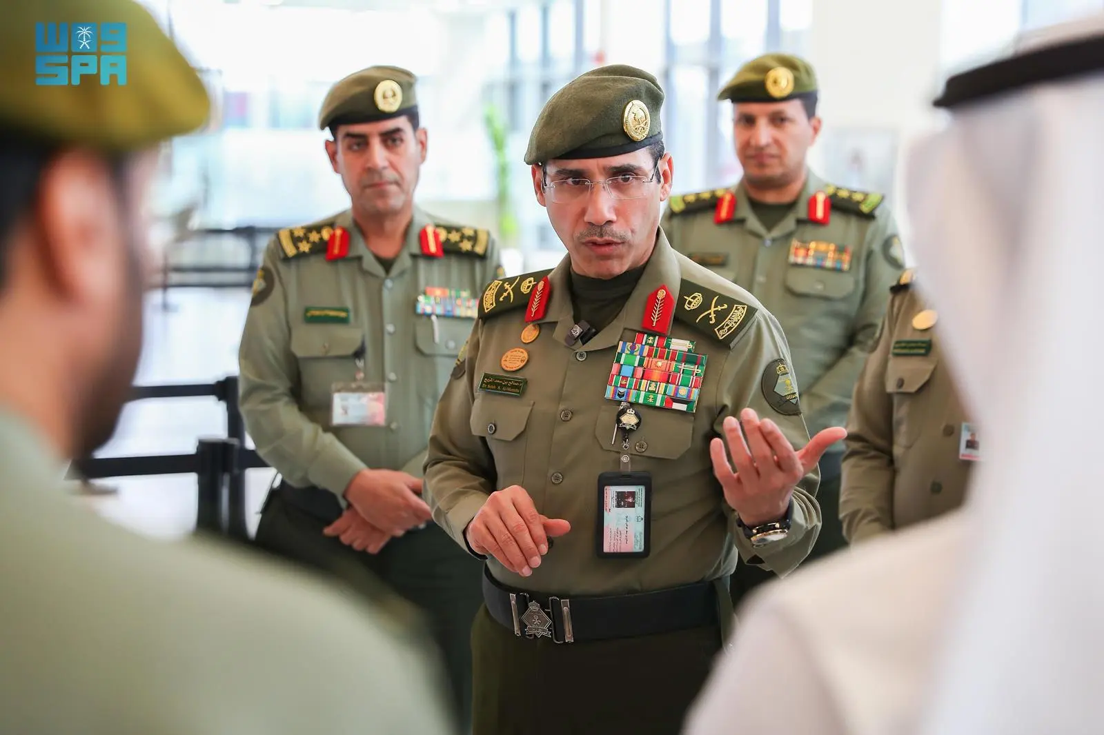 المربع يقف ميدانيًا على خدمات جوازات منفذ #جديدة_عرعر المقدمة للحجاج