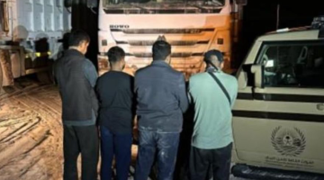 ‏#الأمن_البيئي : ضبط (4) مقيمين مخالفين لاستغلالهم الرواسب في #المنطقة_الشرقية #عاجل